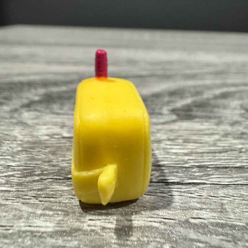 Shopkins | Sport: Yellow & Turquoise Snorky (5-016) - Mini Collectable Figure - Picture 4 of 6